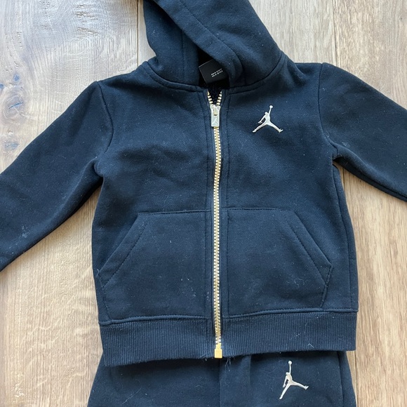 Nike Air Jordan Black & Gold Sweatsuit - Picture 3 of 7